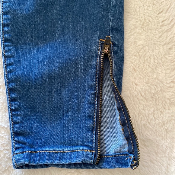 Banana Republic Sculpt Skinny Jeans - Picture 5 of 8